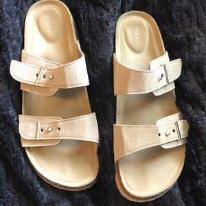 Like new Birkenstock style sandals